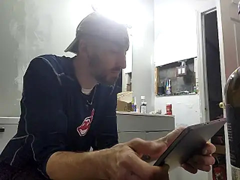 Snapshot of Bi_curious86 chatting on February 2026 03:33:01 AM Bi curious86 online show from February 2026 03:33:01 AM