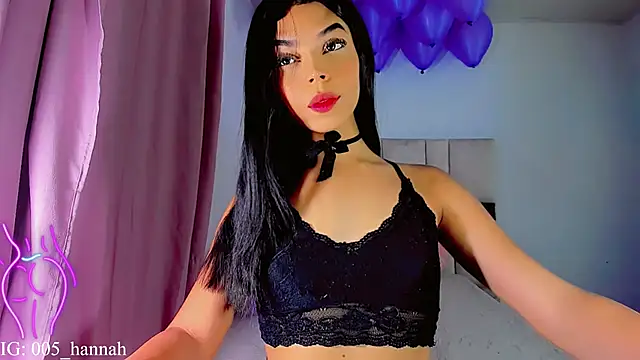 Snapshot of Hannahsmit chatting on November 2025 07:29:02 AM Hannahsmit online show from November 2025 07:29:02 AM