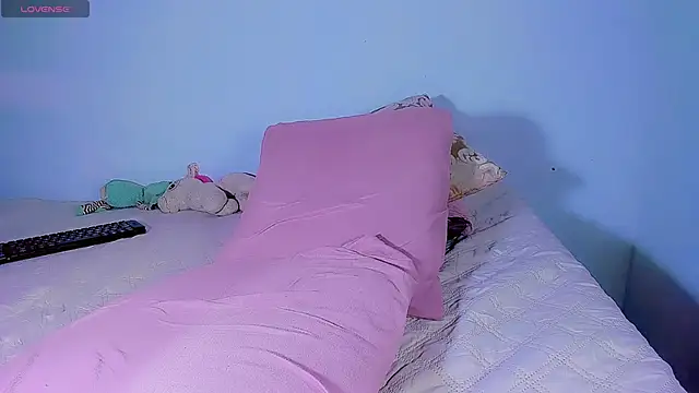 Snapshot of Hannahsmit chatting on November 2025 11:09:01 PM Hannahsmit online show from November 2025 11:09:01 PM