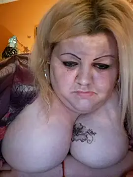 Snapshot of ducicsajsziii chatting on December 2024 10:31:01 PM ducicsajsziii online show from December 2024 10:31:01 PM