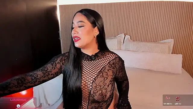 Snapshot of Gaby_Blaze chatting on October 2025 11:58:01 PM Gaby Blaze online show from October 2025 11:58:01 PM