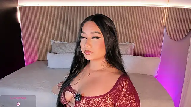 Snapshot of Gaby_Blaze chatting on October 2025 10:22:02 PM Gaby Blaze online show from October 2025 10:22:02 PM