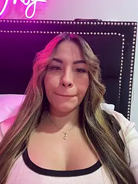 sexyyykloee online show from February 2026 03:26:02 AM