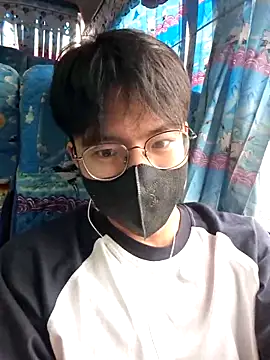 Gwencloudy online show from February 2026 01:59:02 AM