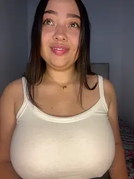 MissPerlaa online show from December 2024 05:25:01 PM