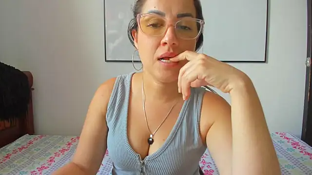squirttati33 online show from July 2026 04:03:01 PM