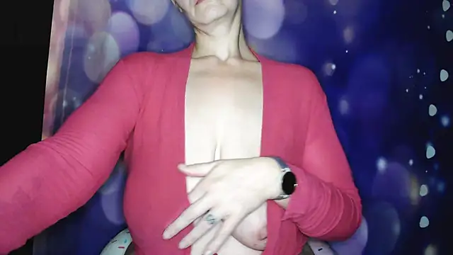 Snapshot of Carlysmiles chatting on October 2025 10:01:01 AM Carlysmiles online show from October 2025 10:01:01 AM