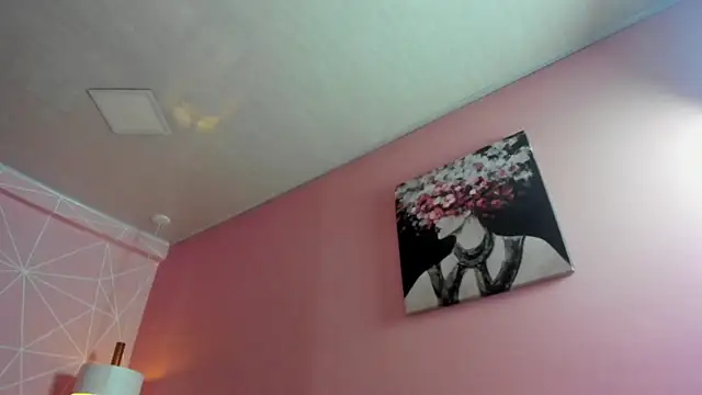 dolly zoe online show from December 2025 05:47:01 AM