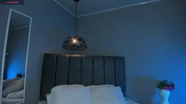 Snapshot of ayshel__ chatting on November 2025 09:04:01 PM ayshel online show from November 2025 09:04:01 PM