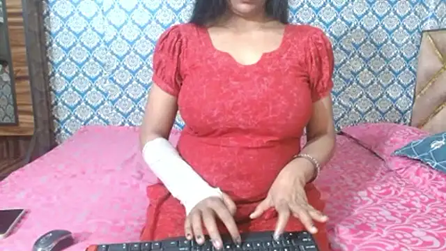 nikitahot3 online show from December 2025 02:45:02 PM