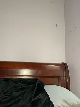 xocrybaby online show from December 2024 06:03:02 PM