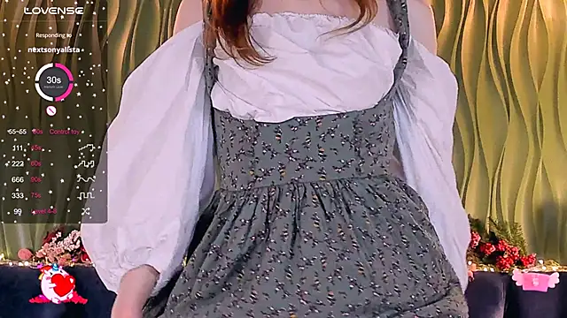 Snapshot of AliceLanley chatting on February 2025 02:37:01 PM AliceLanley online show from February 2025 02:37:01 PM