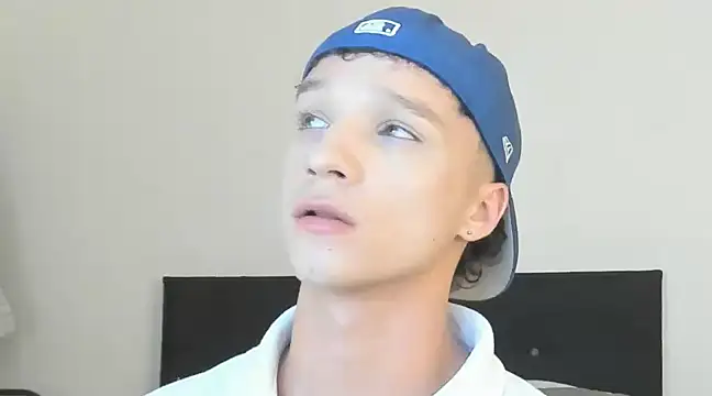 Snapshot of angelcortes chatting on December 2024 09:20:02 PM angelcortes online show from December 2024 09:20:02 PM