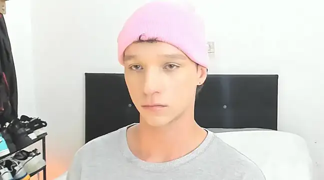 Snapshot of angelcortes chatting on January 2025 10:37:02 PM angelcortes online show from January 2025 10:37:02 PM