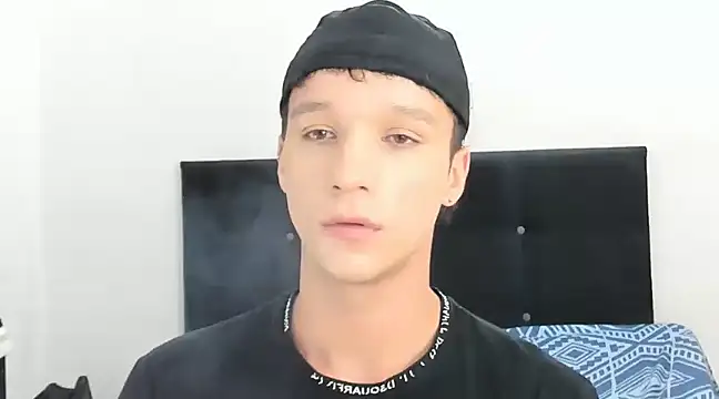 Snapshot of angelcortes chatting on January 2025 11:49:01 AM angelcortes online show from January 2025 11:49:01 AM