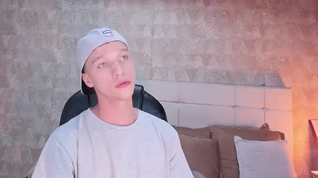 angelcortes online show from January 2026 09:29:01 PM