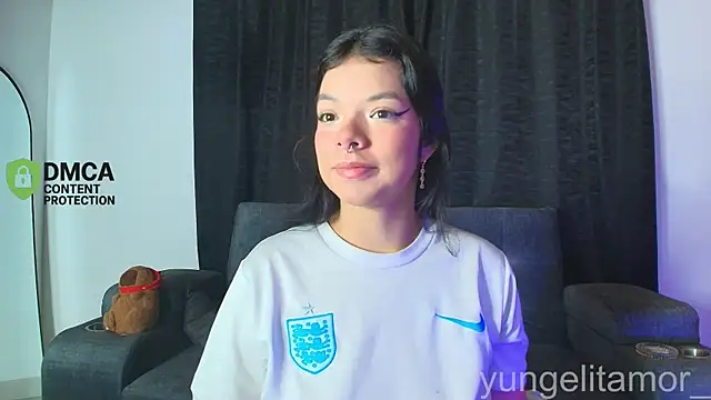 yungelitamor  online show from November 2025 05:08:02 AM