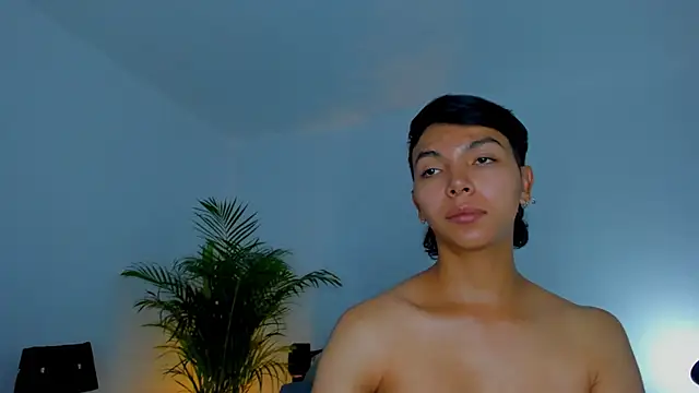 Snapshot of xhenisa_ chatting on September 2025 08:02:02 PM xhenisa online show from September 2025 08:02:02 PM