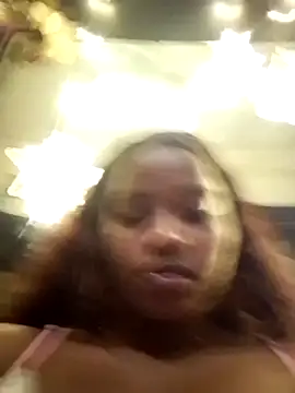 Snapshot of Uvita06 chatting on December 2025 10:47:02 PM Uvita06 online show from December 2025 10:47:02 PM