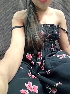 Snapshot of Roshni_98 chatting on March 2025 05:35:01 AM Roshni 98 online show from March 2025 05:35:01 AM