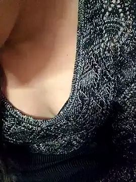 Snapshot of Roshni_98 chatting on November 2025 04:34:01 AM Roshni 98 online show from November 2025 04:34:01 AM