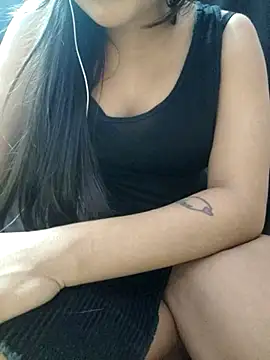 Snapshot of Roshni_98 chatting on November 2025 07:47:01 PM Roshni 98 online show from November 2025 07:47:01 PM