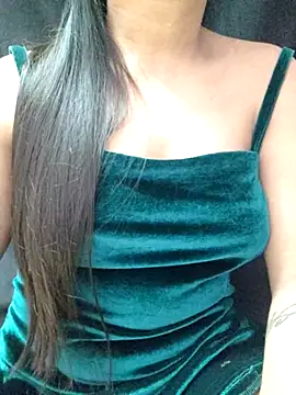 Snapshot of Roshni_98 chatting on November 2025 04:34:02 AM Roshni 98 online show from November 2025 04:34:02 AM