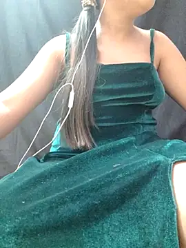 Snapshot of Roshni_98 chatting on November 2025 05:24:02 PM Roshni 98 online show from November 2025 05:24:02 PM