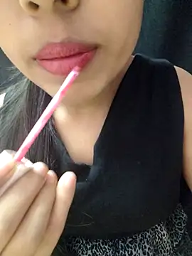 Snapshot of Roshni_98 chatting on November 2025 05:10:01 AM Roshni 98 online show from November 2025 05:10:01 AM