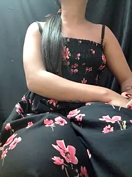 Snapshot of Roshni_98 chatting on December 2025 04:57:01 PM Roshni 98 online show from December 2025 04:57:01 PM