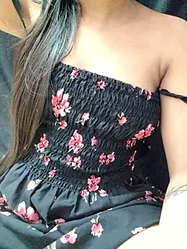 Snapshot of Roshni_98 chatting on May 2026 02:45:01 PM Roshni 98 online show from May 2026 02:45:01 PM