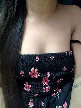 Snapshot of Roshni_98 chatting on May 2026 05:21:02 PM Roshni 98 online show from May 2026 05:21:02 PM
