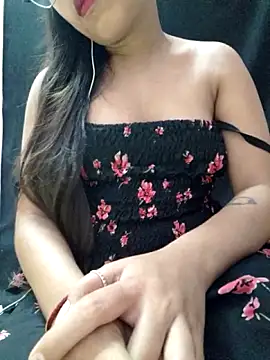 Snapshot of Roshni_98 chatting on June 2026 05:06:01 PM Roshni 98 online show from June 2026 05:06:01 PM