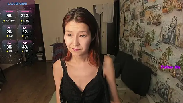 Snapshot of LeyylaStoone chatting on December 2025 02:04:02 PM LeyylaStoone online show from December 2025 02:04:02 PM