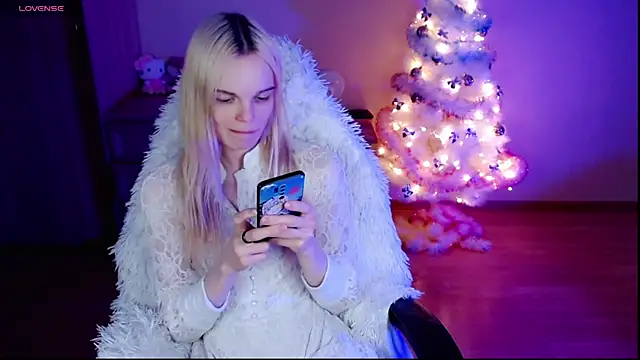 Emily Nyaffee online show from December 2024 12:25:01 AM