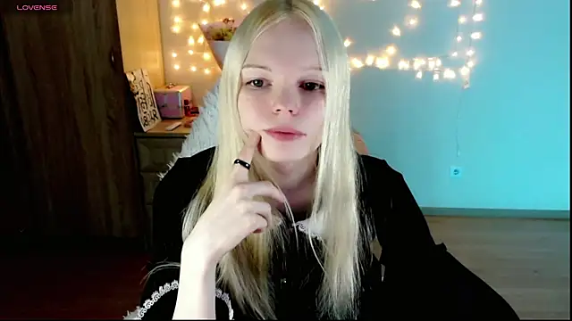 Emily Nyaffee online show from February 2025 09:36:01 PM