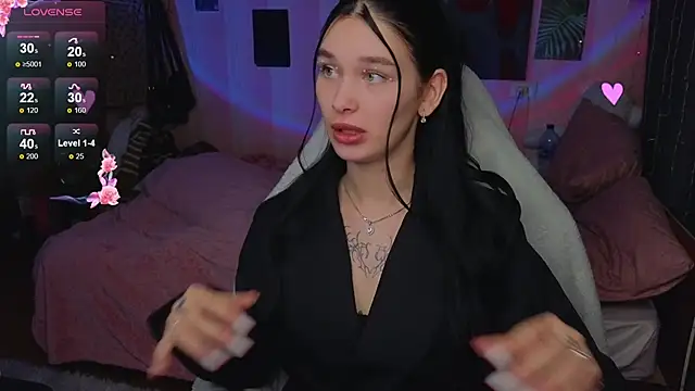 Amanda Tender online show from November 2025 11:48:02 PM