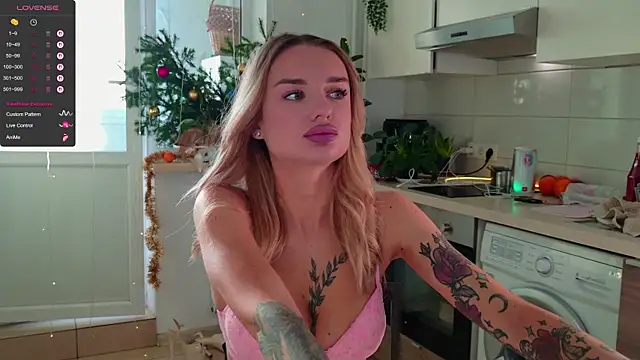 Snapshot of MissLovex chatting on January 2026 07:24:02 AM MissLovex online show from January 2026 07:24:02 AM