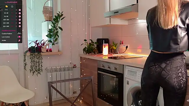 Snapshot of MissLovex chatting on February 2026 08:42:01 AM MissLovex online show from February 2026 08:42:01 AM