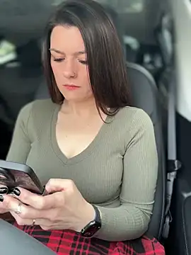 LadyLena1 online show from December 2024 06:39:02 PM