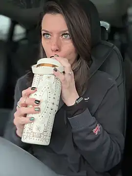 LadyLena1 online show from January 2025 04:32:02 PM