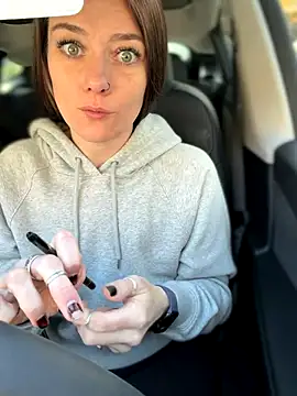 LadyLena1 online show from October 2025 06:09:01 PM