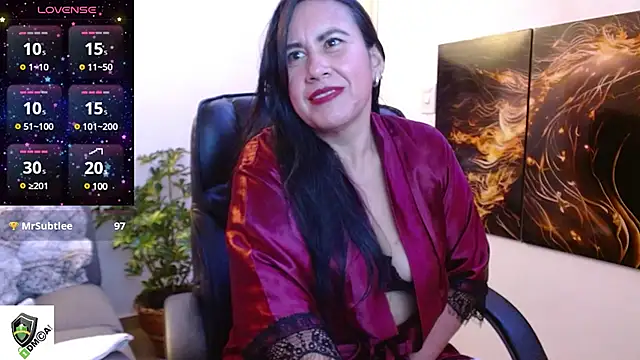 amalia brunette online show from March 2025 11:03:02 PM