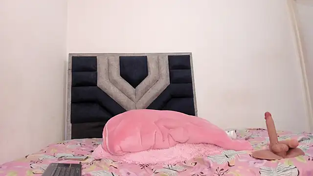 Snapshot of TiiffanyEvans1 chatting on February 2026 03:53:02 PM TiiffanyEvans1 online show from February 2026 03:53:02 PM