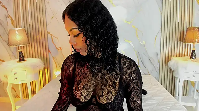 Snapshot of BeckyRusso chatting on November 2025 01:11:01 PM BeckyRusso online show from November 2025 01:11:01 PM