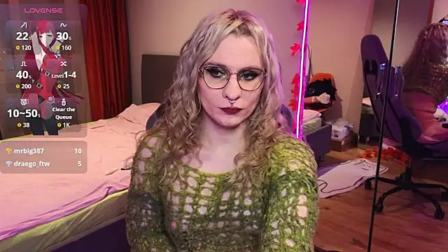 Lori Myaf online show from December 2025 02:26:01 PM