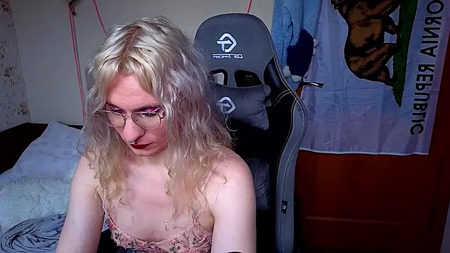 Lori Myaf online show from March 2026 03:18:01 PM