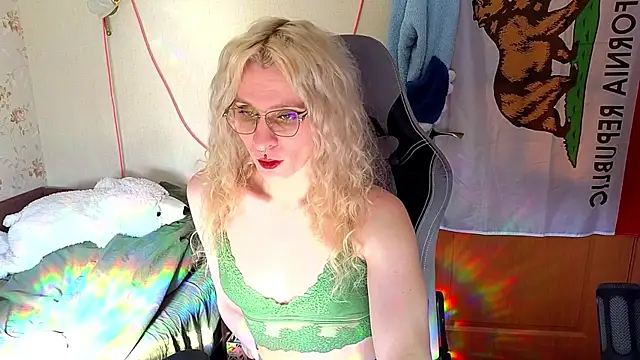 Lori Myaf online show from April 2026 01:20:02 PM