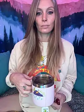 ItsDanniG online show from October 2025 05:46:01 PM