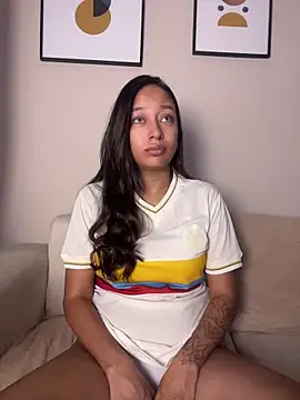 Snapshot of DianaHopson chatting on July 2026 11:03:01 AM DianaHopson online show from July 2026 11:03:01 AM